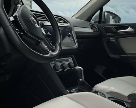 Фольксваген Tiguan Allspace 2018 в Виннице на Automoto.ua Белый Фольксваген Tiguan Allspace, объемом двигателя 2 л и пробегом 197 тыс. км за 18200 $, фото 25 на Automoto.ua
