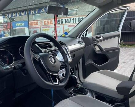 Белый Фольксваген Tiguan Allspace, объемом двигателя 1.98 л и пробегом 197 тыс. км за 16000 $, фото 4 на Automoto.ua