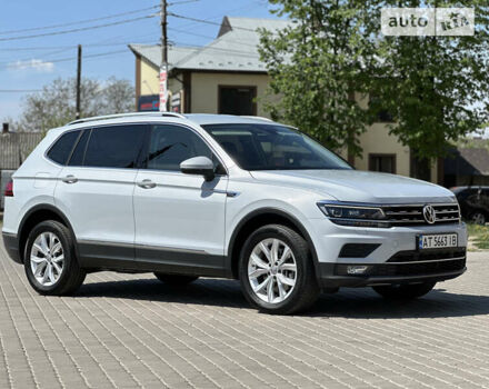 Белый Фольксваген Tiguan Allspace, объемом двигателя 2 л и пробегом 219 тыс. км за 28500 $, фото 10 на Automoto.ua