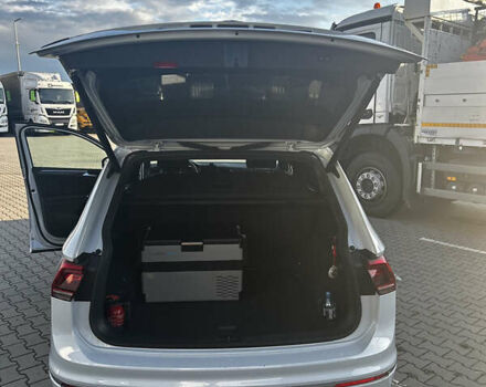 Белый Фольксваген Tiguan Allspace, объемом двигателя 0 л и пробегом 194 тыс. км за 28500 $, фото 38 на Automoto.ua
