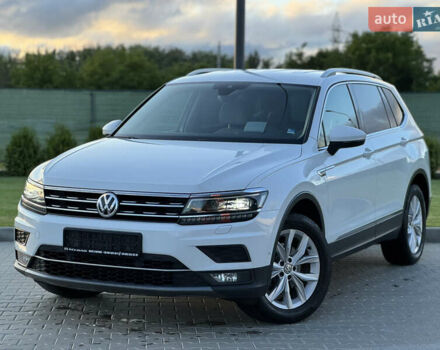 Белый Фольксваген Tiguan Allspace, объемом двигателя 2 л и пробегом 192 тыс. км за 26499 $, фото 6 на Automoto.ua