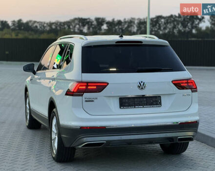 Білий Фольксваген Tiguan Allspace, об'ємом двигуна 2 л та пробігом 193 тис. км за 26499 $, фото 11 на Automoto.ua