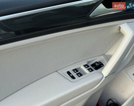 Белый Фольксваген Tiguan Allspace, объемом двигателя 2 л и пробегом 192 тыс. км за 26499 $, фото 73 на Automoto.ua