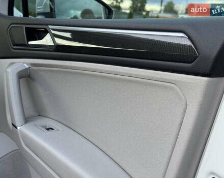 Белый Фольксваген Tiguan Allspace, объемом двигателя 2 л и пробегом 192 тыс. км за 26499 $, фото 60 на Automoto.ua