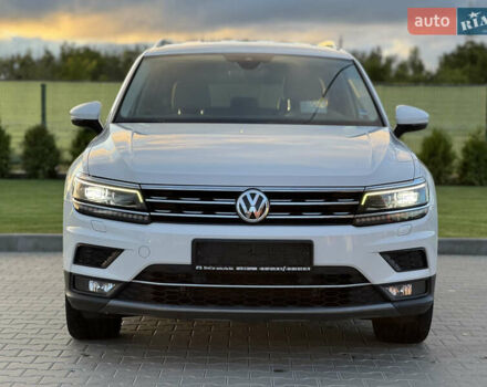 Белый Фольксваген Tiguan Allspace, объемом двигателя 2 л и пробегом 192 тыс. км за 26499 $, фото 25 на Automoto.ua