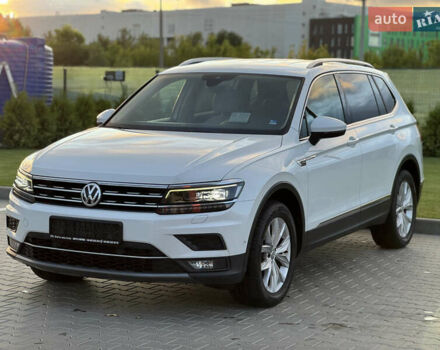 Белый Фольксваген Tiguan Allspace, объемом двигателя 2 л и пробегом 192 тыс. км за 26499 $, фото 29 на Automoto.ua
