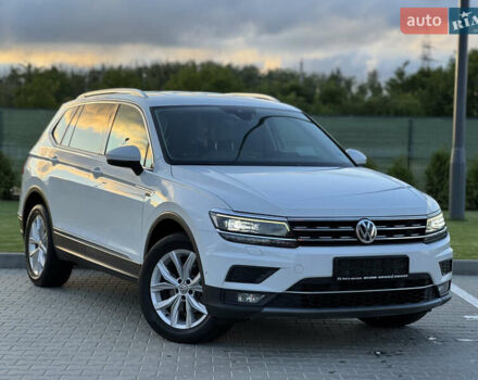 Белый Фольксваген Tiguan Allspace, объемом двигателя 2 л и пробегом 192 тыс. км за 26499 $, фото 12 на Automoto.ua