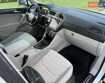 Белый Фольксваген Tiguan Allspace, объемом двигателя 2 л и пробегом 192 тыс. км за 26499 $, фото 52 на Automoto.ua