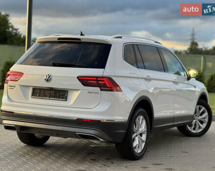 Белый Фольксваген Tiguan Allspace, объемом двигателя 2 л и пробегом 192 тыс. км за 26499 $, фото 32 на Automoto.ua