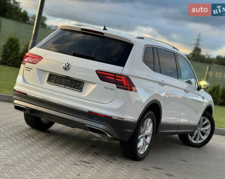 Белый Фольксваген Tiguan Allspace, объемом двигателя 2 л и пробегом 192 тыс. км за 26499 $, фото 33 на Automoto.ua