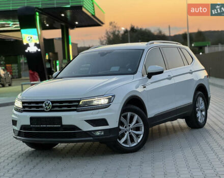 Белый Фольксваген Tiguan Allspace, объемом двигателя 2 л и пробегом 193 тыс. км за 26499 $, фото 23 на Automoto.ua
