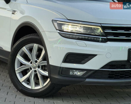 Білий Фольксваген Tiguan Allspace, об'ємом двигуна 2 л та пробігом 193 тис. км за 26499 $, фото 19 на Automoto.ua