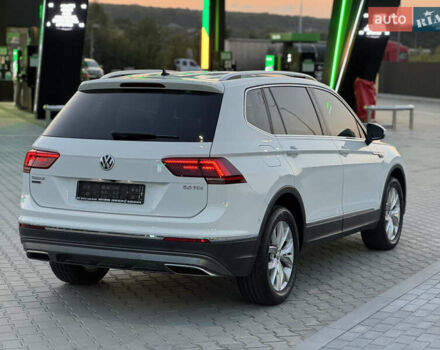 Білий Фольксваген Tiguan Allspace, об'ємом двигуна 2 л та пробігом 193 тис. км за 26499 $, фото 14 на Automoto.ua