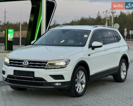 Белый Фольксваген Tiguan Allspace, объемом двигателя 2 л и пробегом 193 тыс. км за 26499 $, фото 3 на Automoto.ua