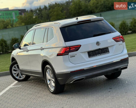 Белый Фольксваген Tiguan Allspace, объемом двигателя 2 л и пробегом 192 тыс. км за 26499 $, фото 45 на Automoto.ua