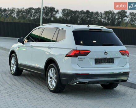 Білий Фольксваген Tiguan Allspace, об'ємом двигуна 2 л та пробігом 193 тис. км за 26499 $, фото 10 на Automoto.ua