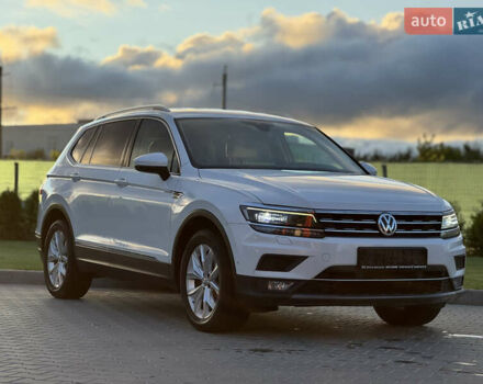 Белый Фольксваген Tiguan Allspace, объемом двигателя 2 л и пробегом 192 тыс. км за 26499 $, фото 22 на Automoto.ua