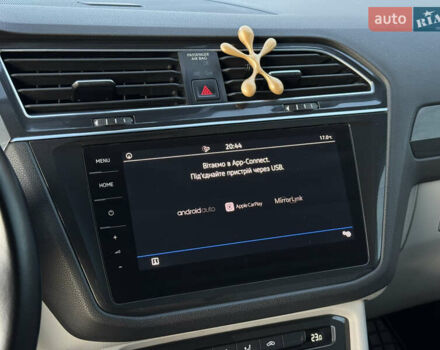 Белый Фольксваген Tiguan Allspace, объемом двигателя 2 л и пробегом 192 тыс. км за 26499 $, фото 83 на Automoto.ua