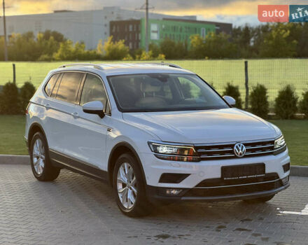 Белый Фольксваген Tiguan Allspace, объемом двигателя 2 л и пробегом 192 тыс. км за 26499 $, фото 21 на Automoto.ua