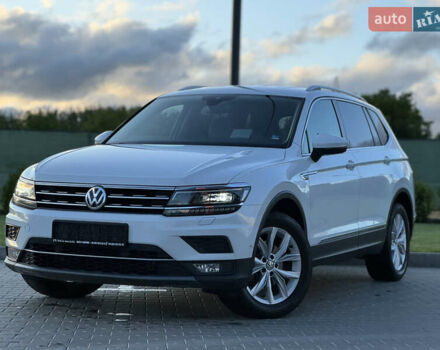 Белый Фольксваген Tiguan Allspace, объемом двигателя 2 л и пробегом 192 тыс. км за 26499 $, фото 7 на Automoto.ua