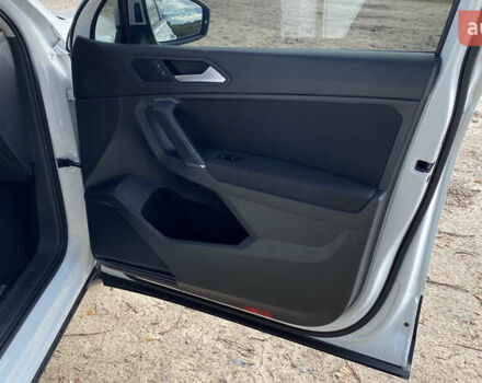 Белый Фольксваген Tiguan Allspace, объемом двигателя 2 л и пробегом 32 тыс. км за 18300 $, фото 35 на Automoto.ua