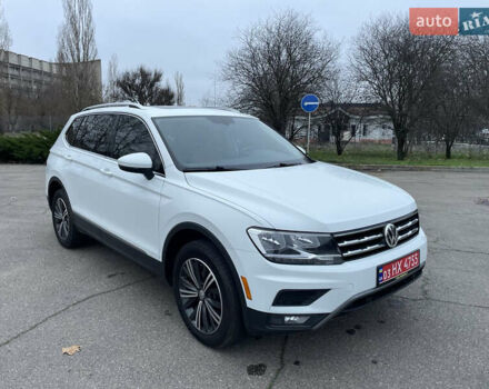Белый Фольксваген Tiguan Allspace, объемом двигателя 1.97 л и пробегом 139 тыс. км за 20999 $, фото 1 на Automoto.ua