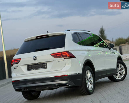 Білий Фольксваген Tiguan Allspace, об'ємом двигуна 2 л та пробігом 193 тис. км за 26499 $, фото 27 на Automoto.ua