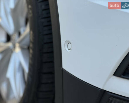 Білий Фольксваген Tiguan Allspace, об'ємом двигуна 2 л та пробігом 193 тис. км за 26499 $, фото 62 на Automoto.ua