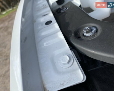 Белый Фольксваген Tiguan Allspace, объемом двигателя 2 л и пробегом 32 тыс. км за 18300 $, фото 19 на Automoto.ua