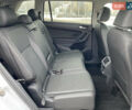 Белый Фольксваген Tiguan Allspace, объемом двигателя 2 л и пробегом 113 тыс. км за 22550 $, фото 52 на Automoto.ua