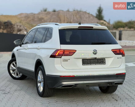 Білий Фольксваген Tiguan Allspace, об'ємом двигуна 2 л та пробігом 193 тис. км за 26499 $, фото 31 на Automoto.ua