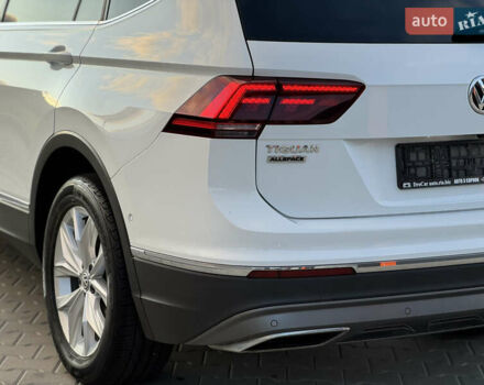 Белый Фольксваген Tiguan Allspace, объемом двигателя 2 л и пробегом 192 тыс. км за 26499 $, фото 47 на Automoto.ua