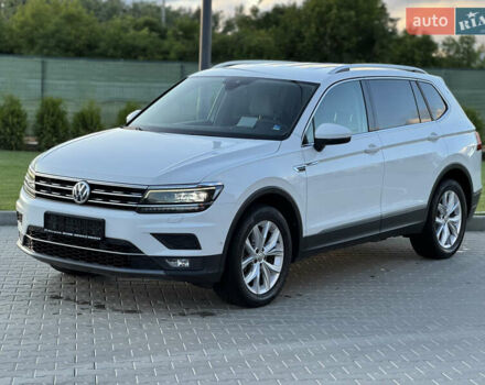Белый Фольксваген Tiguan Allspace, объемом двигателя 2 л и пробегом 192 тыс. км за 26499 $, фото 4 на Automoto.ua