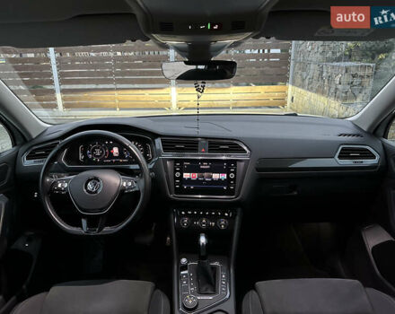 Белый Фольксваген Tiguan Allspace, объемом двигателя 2 л и пробегом 184 тыс. км за 31499 $, фото 74 на Automoto.ua