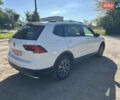 Белый Фольксваген Tiguan Allspace, объемом двигателя 2 л и пробегом 215 тыс. км за 16999 $, фото 6 на Automoto.ua