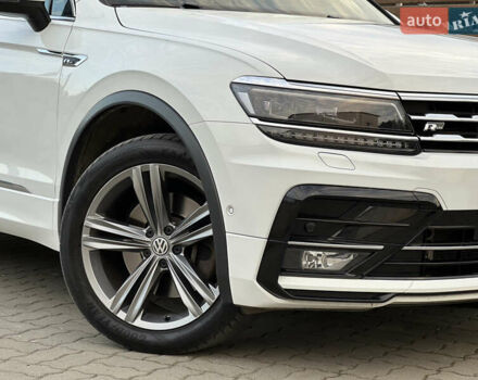Белый Фольксваген Tiguan Allspace, объемом двигателя 2 л и пробегом 184 тыс. км за 31499 $, фото 25 на Automoto.ua