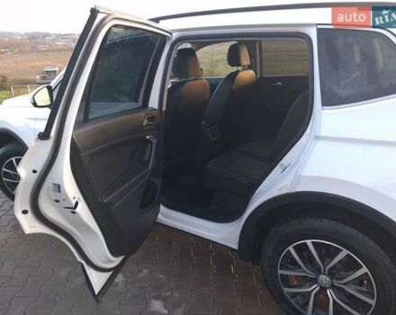 Білий Фольксваген Tiguan Allspace, об'ємом двигуна 1.97 л та пробігом 130 тис. км за 17800 $, фото 15 на Automoto.ua