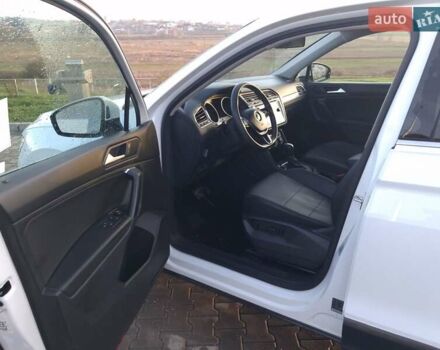 Білий Фольксваген Tiguan Allspace, об'ємом двигуна 1.97 л та пробігом 130 тис. км за 17800 $, фото 16 на Automoto.ua