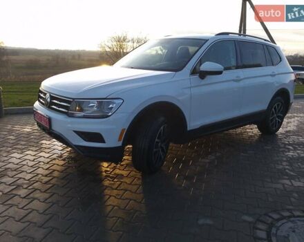 Білий Фольксваген Tiguan Allspace, об'ємом двигуна 1.97 л та пробігом 130 тис. км за 17800 $, фото 4 на Automoto.ua
