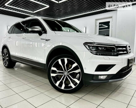 Белый Фольксваген Tiguan Allspace, объемом двигателя 2 л и пробегом 189 тыс. км за 29900 $, фото 27 на Automoto.ua