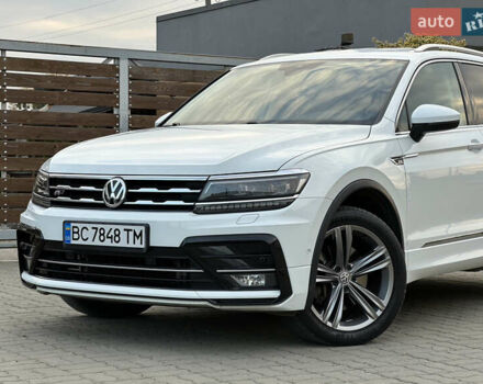 Белый Фольксваген Tiguan Allspace, объемом двигателя 2 л и пробегом 184 тыс. км за 31499 $, фото 5 на Automoto.ua