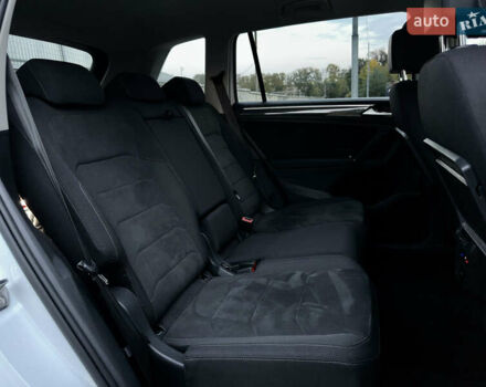 Белый Фольксваген Tiguan Allspace, объемом двигателя 2 л и пробегом 184 тыс. км за 31499 $, фото 86 на Automoto.ua