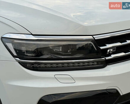 Белый Фольксваген Tiguan Allspace, объемом двигателя 2 л и пробегом 184 тыс. км за 31499 $, фото 31 на Automoto.ua