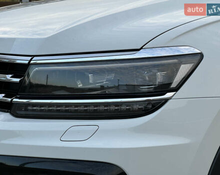 Белый Фольксваген Tiguan Allspace, объемом двигателя 2 л и пробегом 184 тыс. км за 31499 $, фото 9 на Automoto.ua