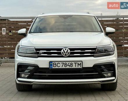 Белый Фольксваген Tiguan Allspace, объемом двигателя 2 л и пробегом 184 тыс. км за 31499 $, фото 45 на Automoto.ua