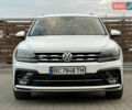 Белый Фольксваген Tiguan Allspace, объемом двигателя 2 л и пробегом 184 тыс. км за 31499 $, фото 45 на Automoto.ua
