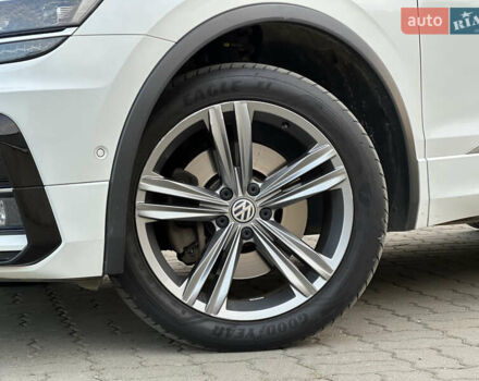 Белый Фольксваген Tiguan Allspace, объемом двигателя 2 л и пробегом 184 тыс. км за 31499 $, фото 11 на Automoto.ua