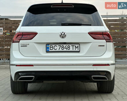 Белый Фольксваген Tiguan Allspace, объемом двигателя 2 л и пробегом 184 тыс. км за 31499 $, фото 47 на Automoto.ua