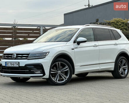 Белый Фольксваген Tiguan Allspace, объемом двигателя 2 л и пробегом 184 тыс. км за 31499 $, фото 1 на Automoto.ua