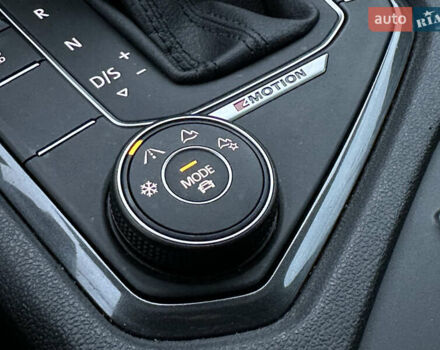 Белый Фольксваген Tiguan Allspace, объемом двигателя 2 л и пробегом 184 тыс. км за 31499 $, фото 68 на Automoto.ua